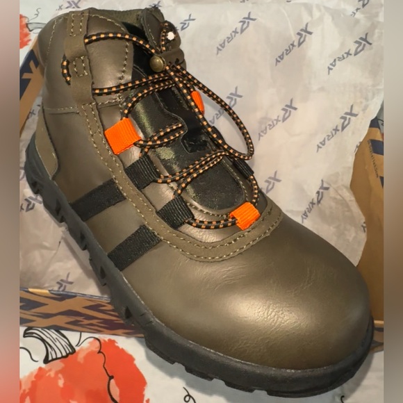 Toddler Winter Boots - Picture 2 of 3